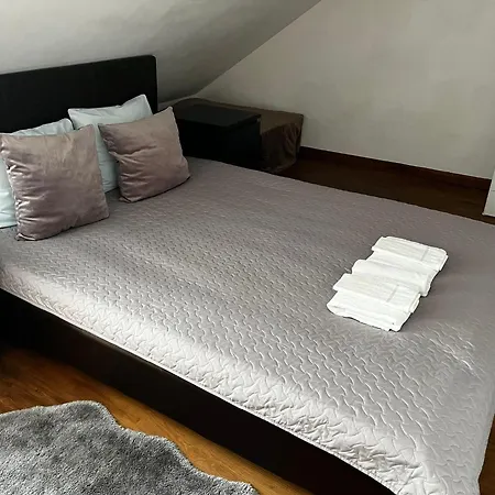 Apartment Cozy 3 Story House In Old Town