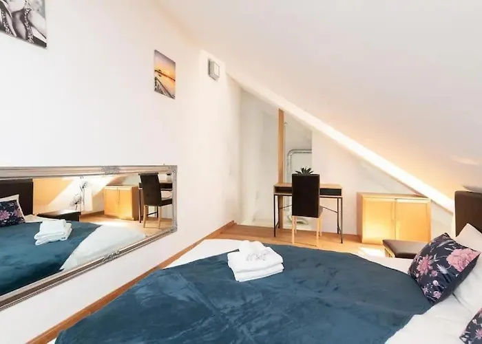 Cozy 3 Story House In Old Town Lejlighed