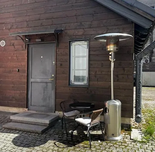 Cozy 3 Story House In Old Town *