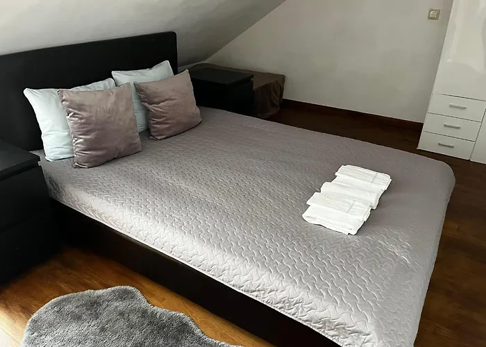 شقة Cozy 3 Story House In Old Town