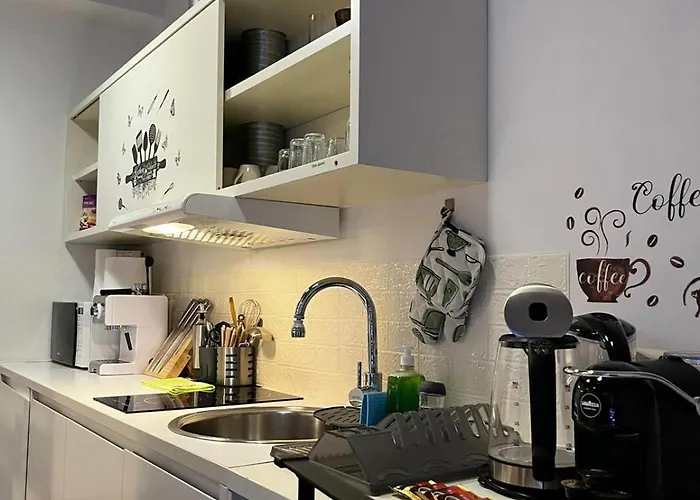 Cozy 3 Story House In Old Town *