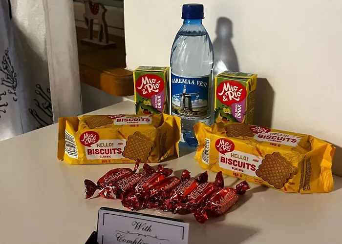 Cozy 3 Story House In Old Town شقة *