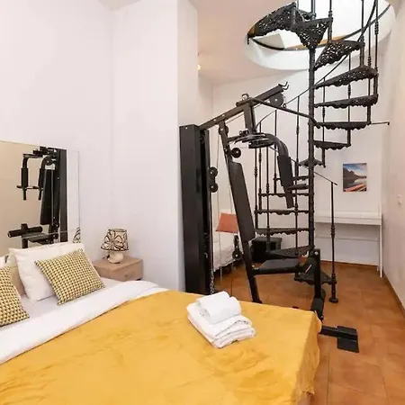 Cozy 3 Story House In Old Town Appartement
