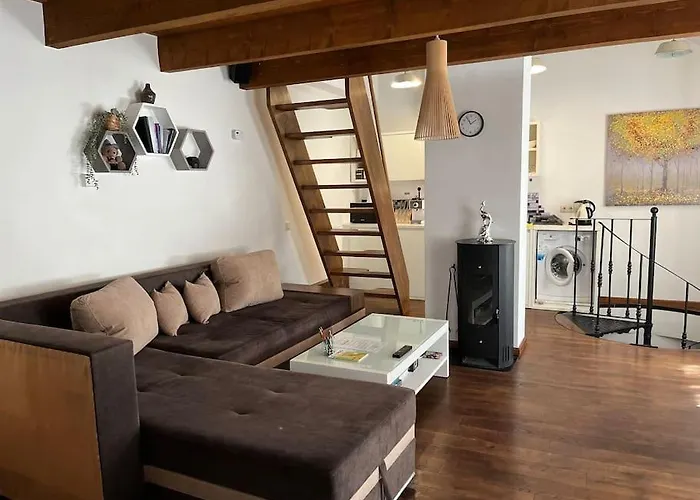 Korter Cozy 3 Story House In Old Town Tallinn