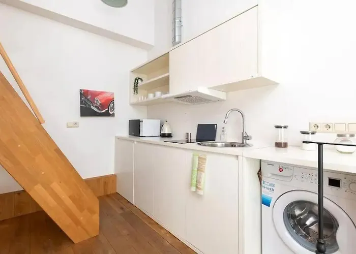 Cozy 3 Story House In Old Town Korter *